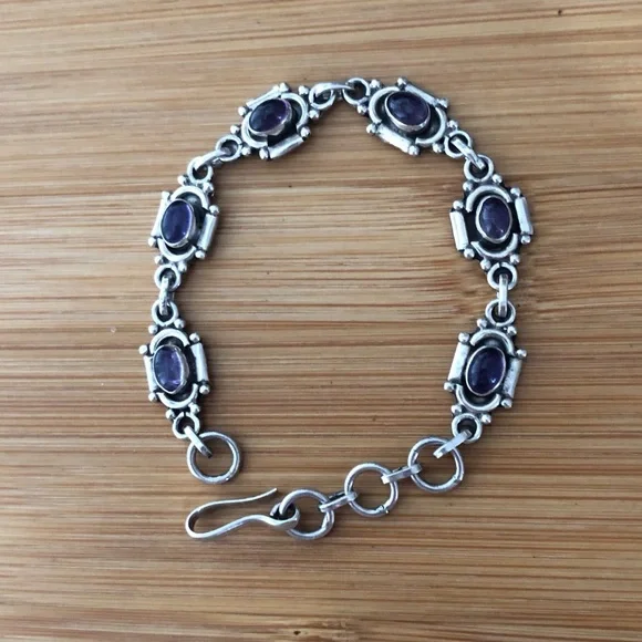 $64  Vintage Estate Amethyst Bracelet  Sterling Silver  Marked 925 - Picture 4 of 4